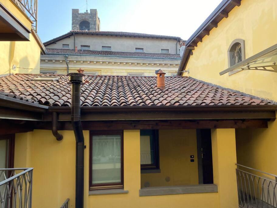 Johnny Suites Bergamo Alta Exterior photo