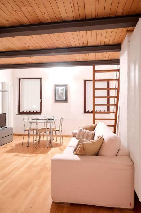 Johnny Suites Bergamo Alta Exterior photo