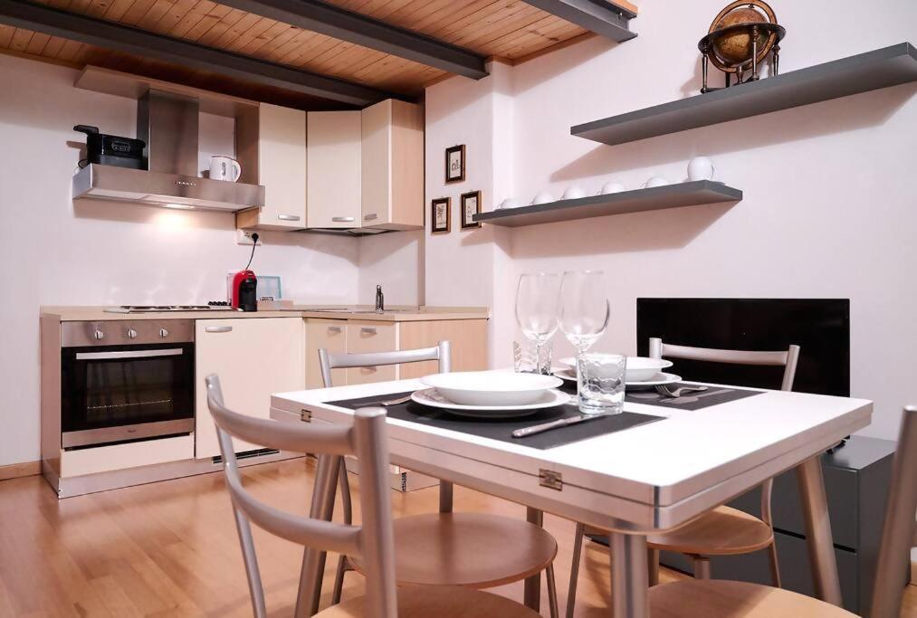 Johnny Suites Bergamo Alta Exterior photo