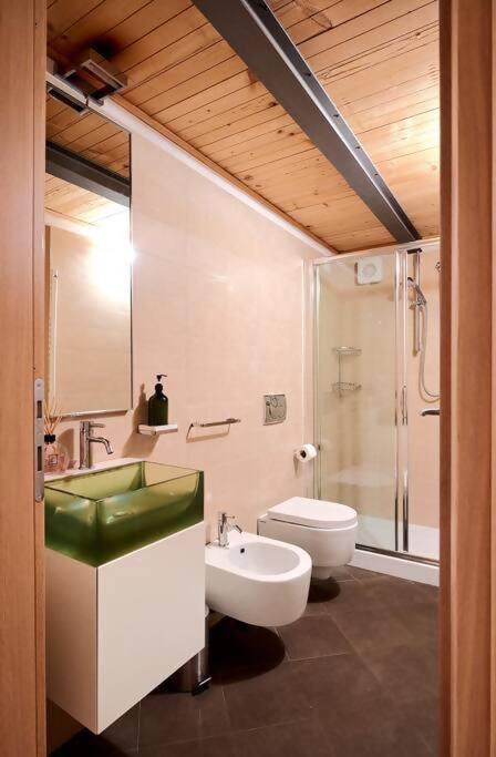 Johnny Suites Bergamo Alta Room photo