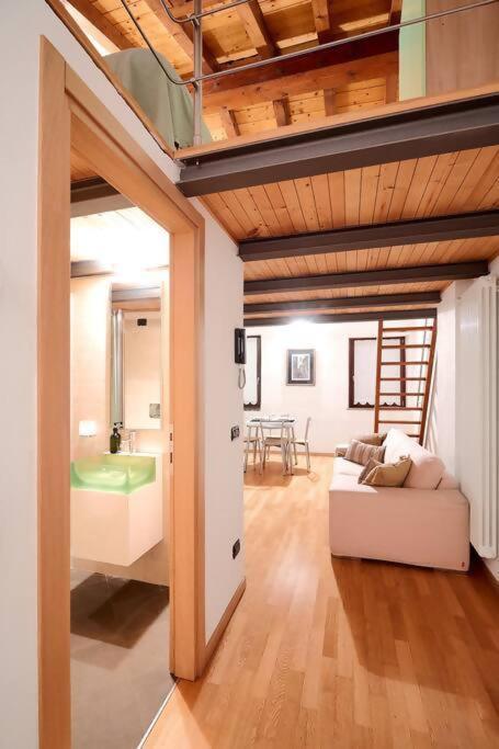 Johnny Suites Bergamo Alta Exterior photo