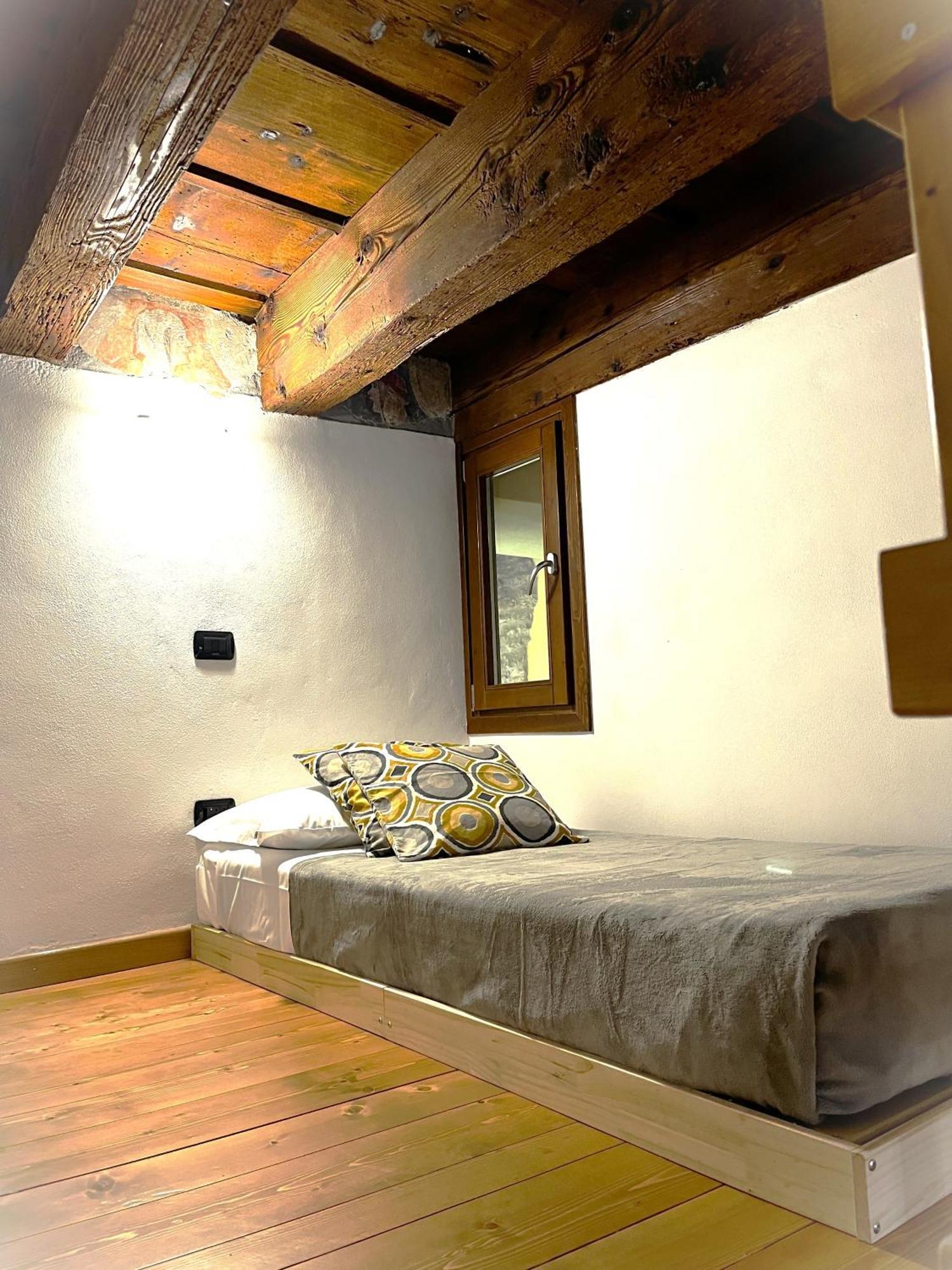 Johnny Suites Bergamo Alta Exterior photo