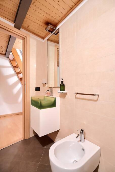 Johnny Suites Bergamo Alta Room photo