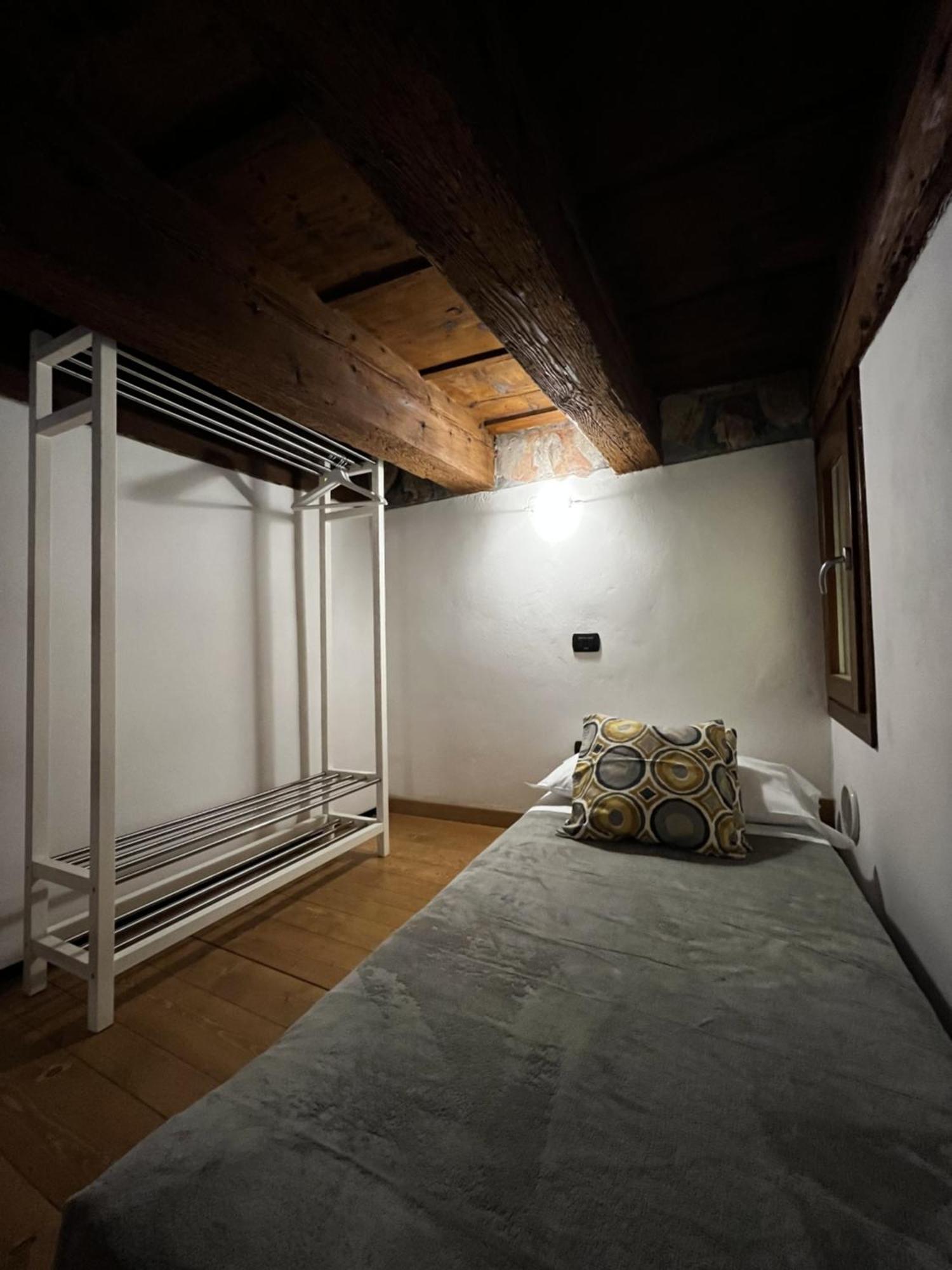 Johnny Suites Bergamo Alta Exterior photo